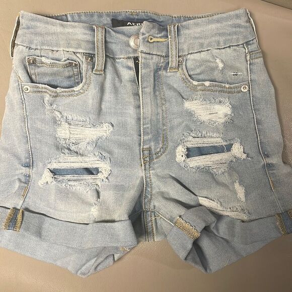 NWOT Aero High Rise Curvy Midi Distressed Denim Cuffed Shorts Aéropostale - Picture 1 of 6